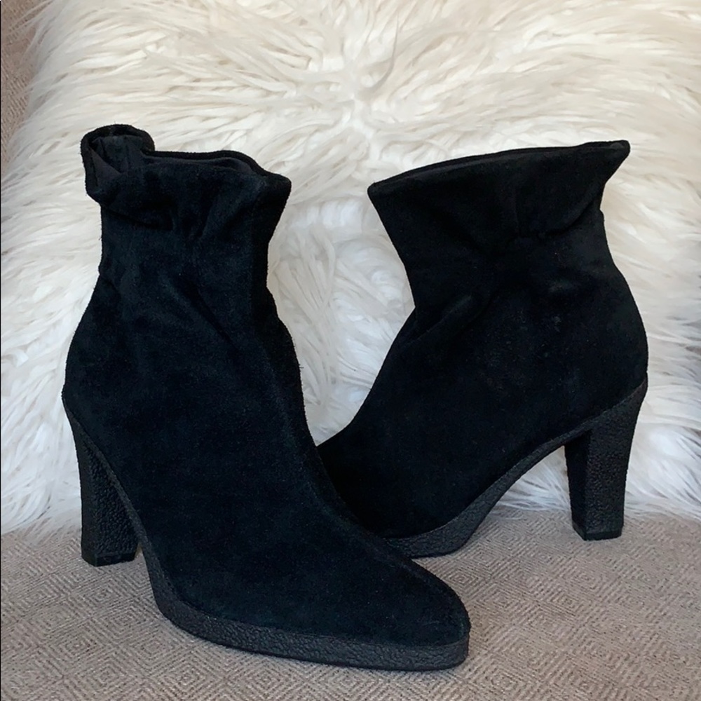 Colin Stuart Suede Ruffle Ankle Booties - Picture 2 of 8